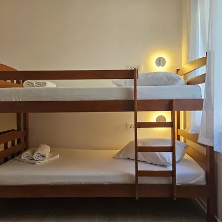 Luka's & * Hvar Town