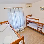 Hostel Luka's & Hvar Town