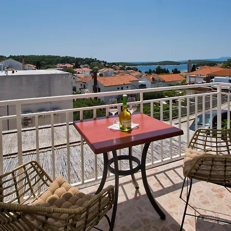 Hostel Luka's & Hvar Town