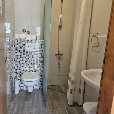 Hostel Luka's &