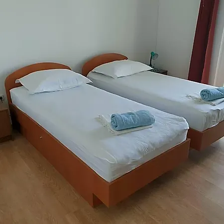 Hostel Luka's & Hvar Town