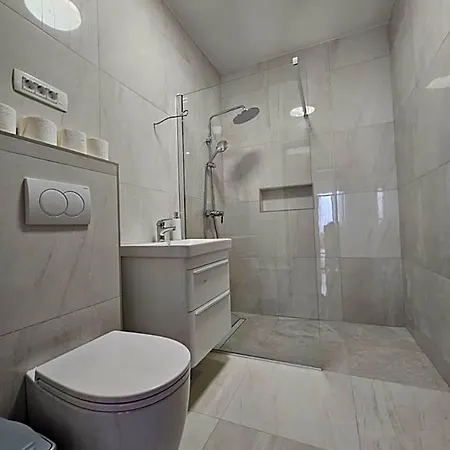 Luka's & Hvar Town