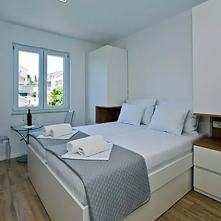 Hostel Luka's &